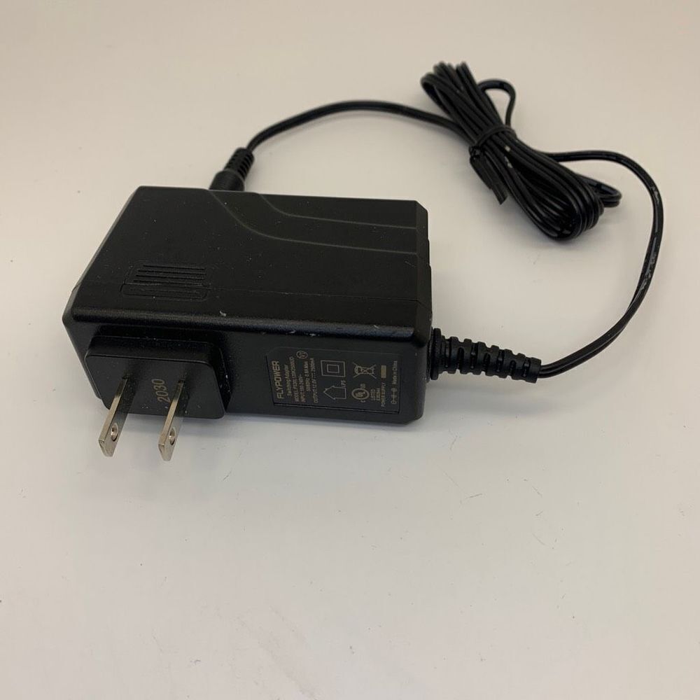 FLYPOWER Switching Adapter AC Power Supply PS30L 120K2500UD 12V 2500mA 2.5A